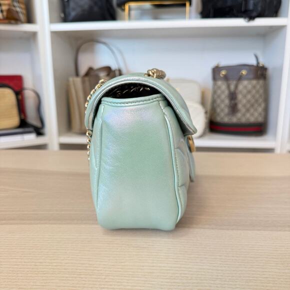 Gucci Iridescent Chevron Matelasse Small GG Marmont Shoulder Iridescent Green - Picture 3 of 10